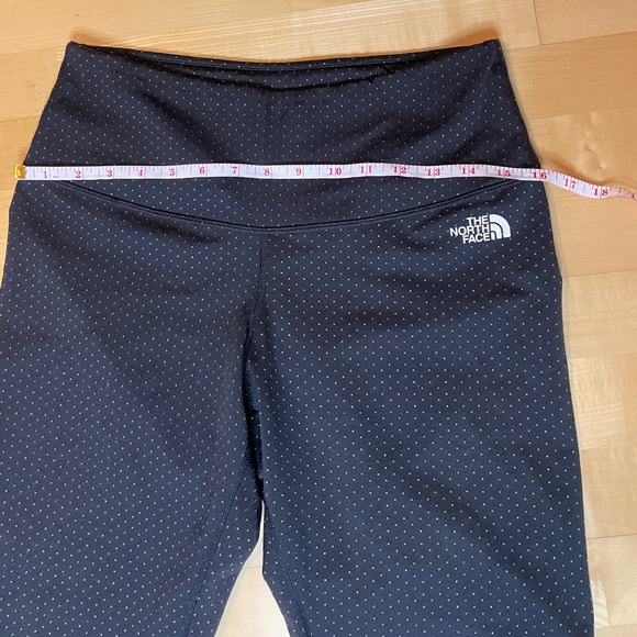 The North Face Motivation Strappy Leggings - Size Large - Picture 14 of 16